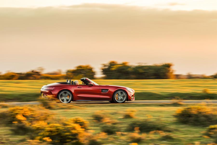  Mercedes-AMG GT C Roadster 2017 года  (UK) (фото 31 из 40)